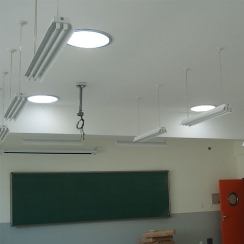 引光入廠，智匯風光——普拉提導光管照明一體化為東風風光廠房煥新賦能